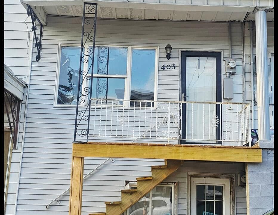1st image of 403 W Cherry St