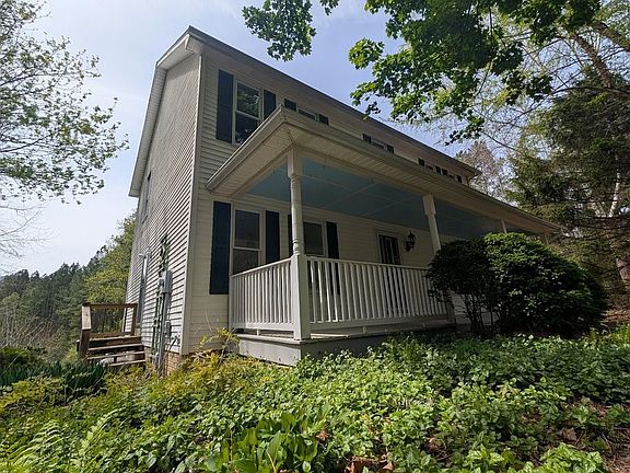2nd image of 448 Pine Needles Ln