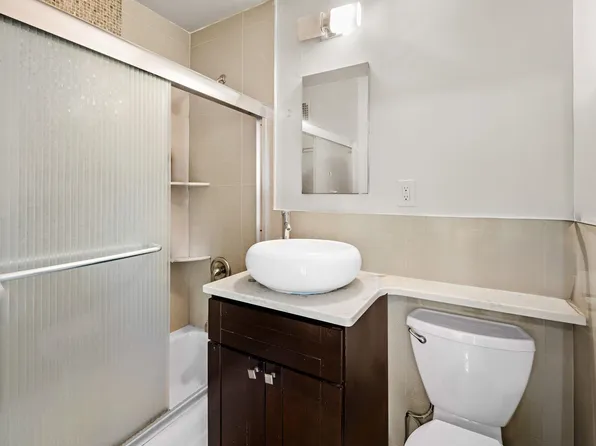 201 Saint Pauls Avenue image 8 of 22