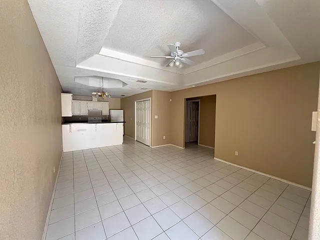 2105 Kimberly Lane - 3 — Photo 4
