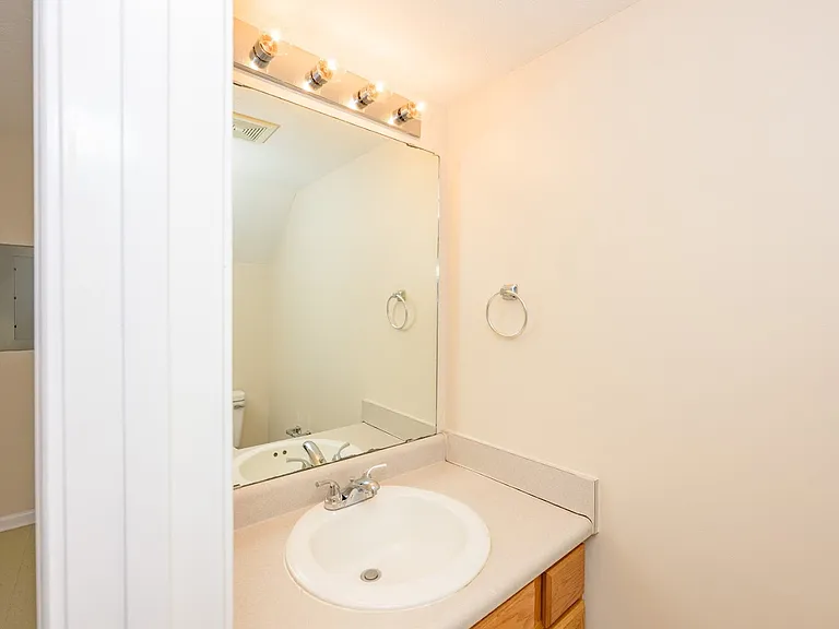 106 Keith Ct — Photo 22