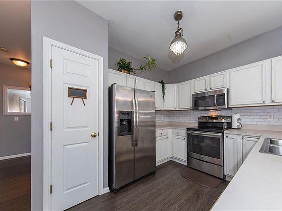 3rd image of 41 Elm Creek Way