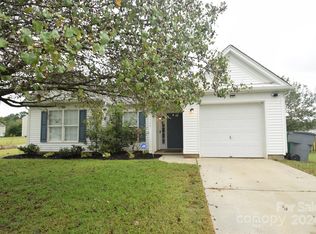 10324 Roundleaf Dr, Charlotte, NC 28213