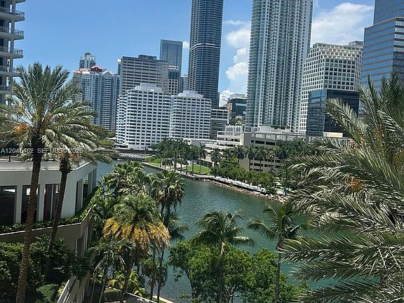 3rd image of 901 Brickell Key Blvd APT 702