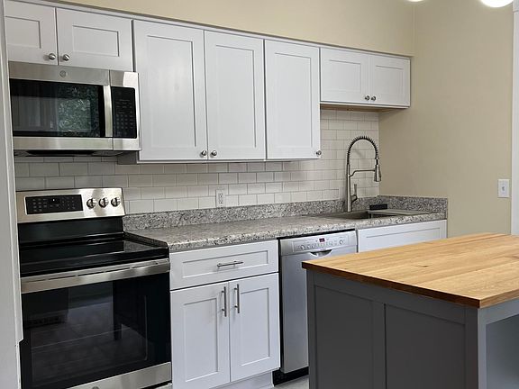 5th image of 449 Prospect Ave SE #2