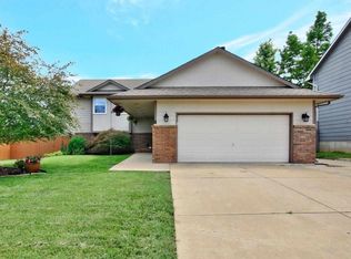507 E Tall Tree Rd, Derby, KS 67037