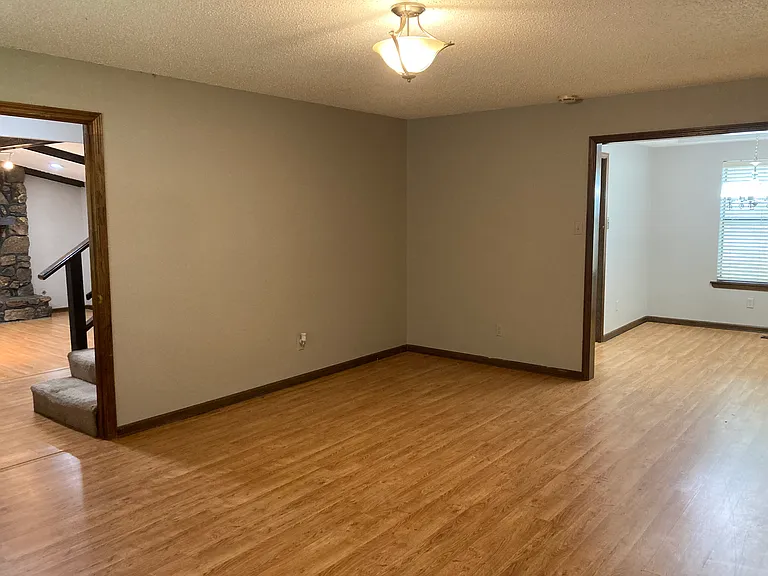 4601 Randolph Rd — Photo 8