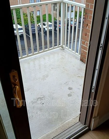 500 Campbell Cir #28 — Photo 8