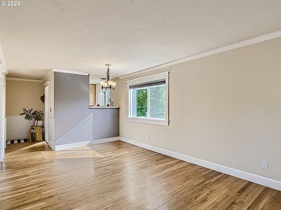 5th image of 9333 N Lombard St APT 17