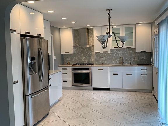 5th image of 1510 N 12th Ave