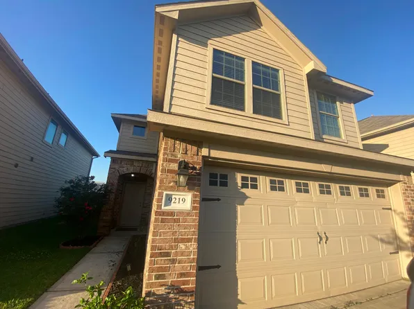 9219 Dewberry Blossom Ln, Houston, TX 77064