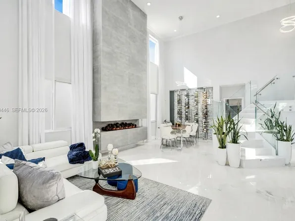 20456 NW 8th Ct, Miami Gardens, FL 33169