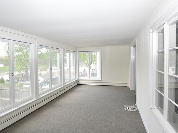 3rd image of 58 Hamburg Ave