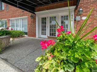 444 Chester St APT 405, Birmingham, MI 48009