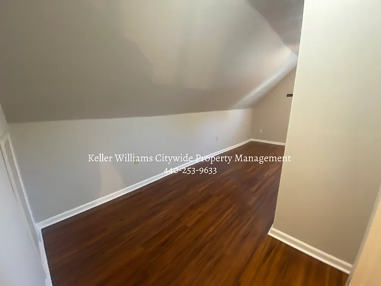 2 bedroom 2 bath townhome in Tremont — Photo 15