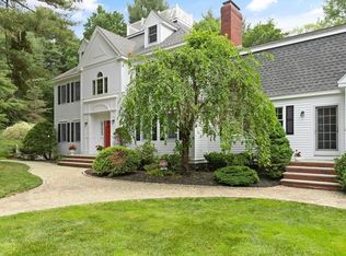 9 Mohawk Ln, Lynnfield, MA 01940