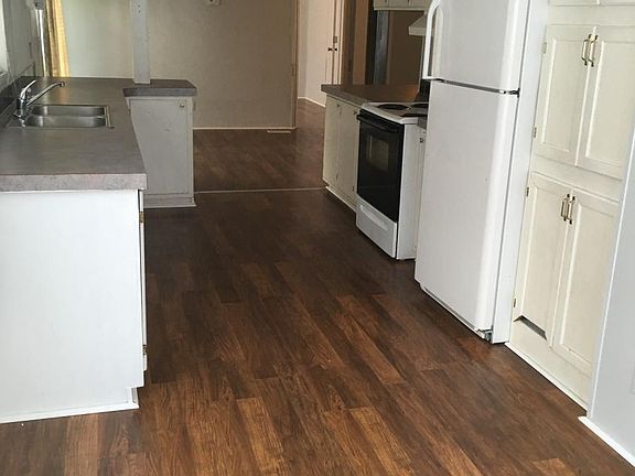 2nd image of 7100 Airline Dr