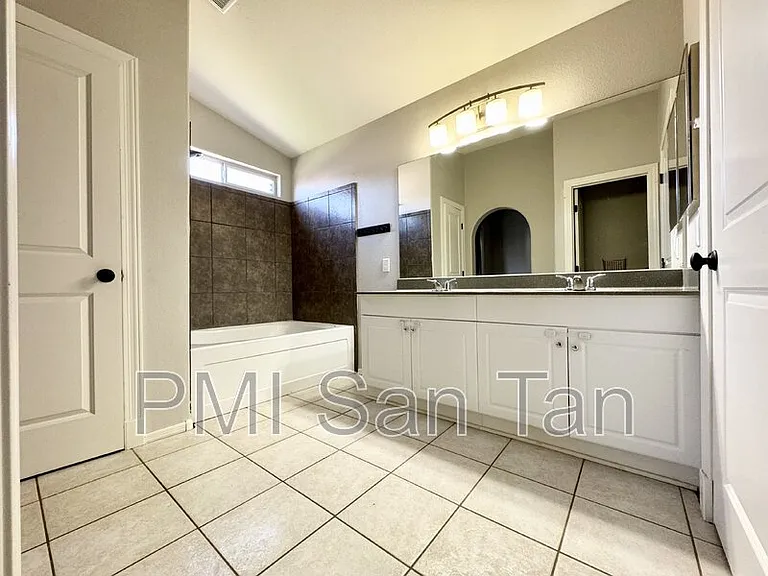 2530 E Jasper Dr — Photo 18