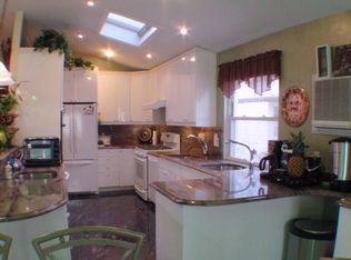 242 Green Valley Rd, Staten Island, NY 10312