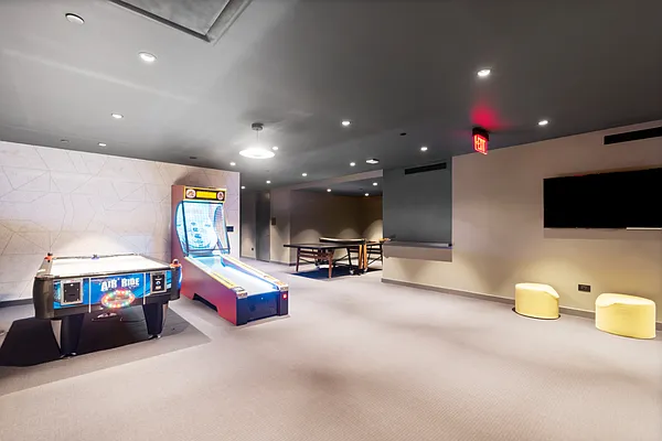 Rented by HomeDax Real Estate | media 37