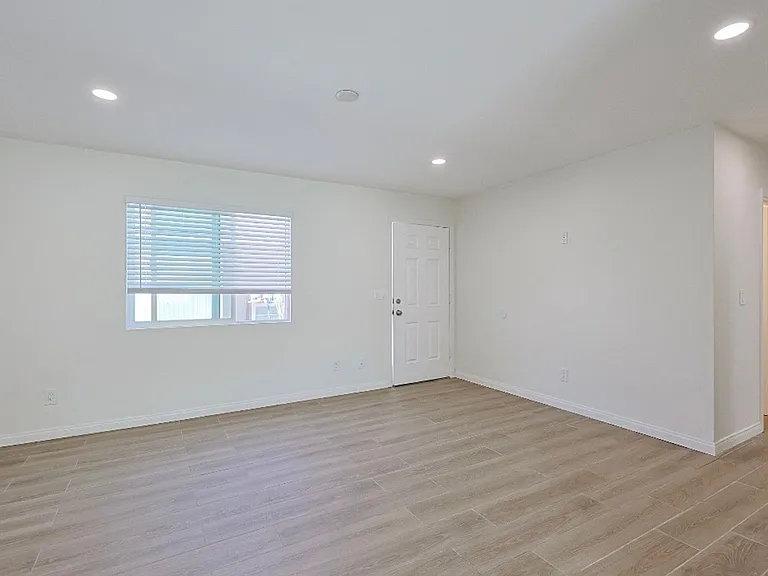 143 Buccaneer Dr — Photo 12
