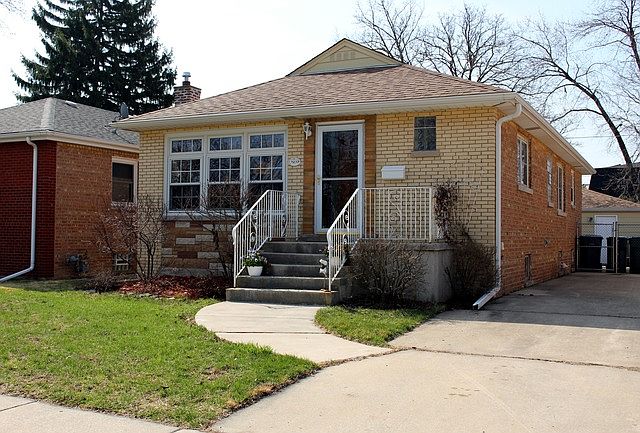1st image of 2909 W 99th St