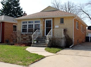 2909 W 99th St, Evergreen Park, IL