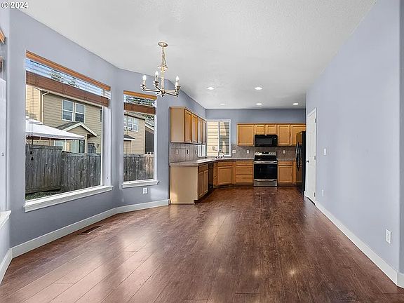 3rd image of 39848 Cassidy Ct