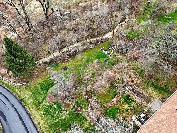 4th image of 13983 Oxford Dr