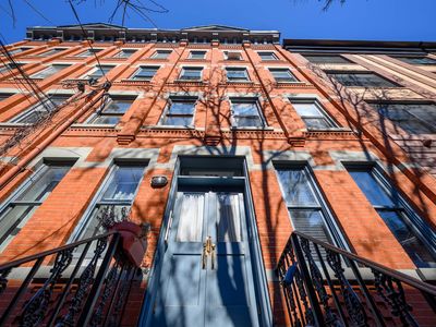 226 1st St APT 2A, Jersey City, NJ, 07302