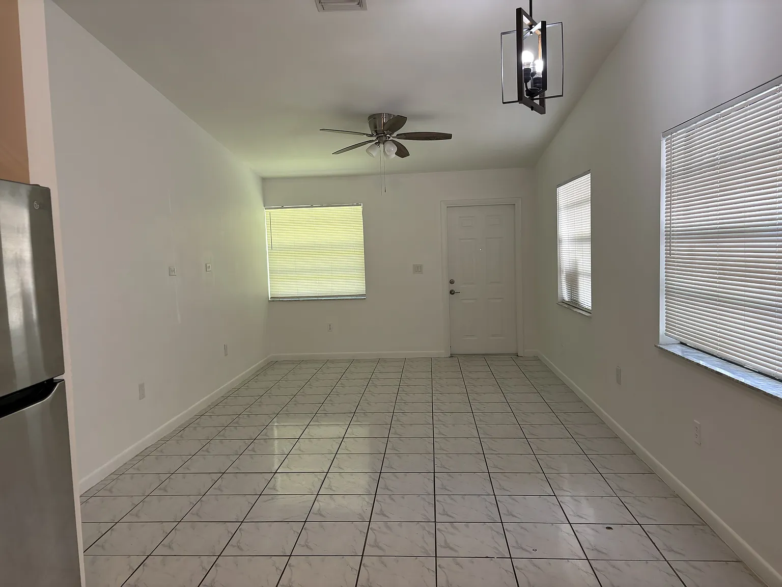 3 bed, 1200 sqft, $2,600 — Photo 4