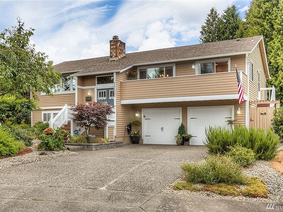 Beautifully updated and meticulously maintained home in ultra convenient Kent location. 