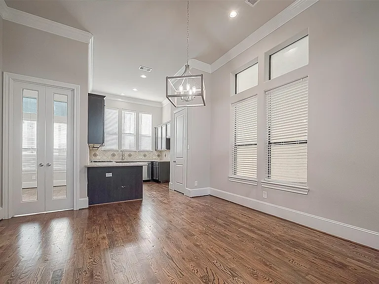 2634 Texas St — Photo 23