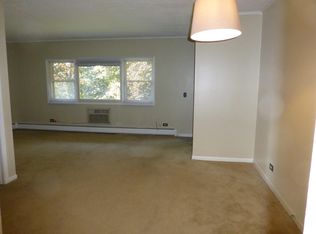 148 Ann St FLOOR 1, Clarendon Hills, IL 60514