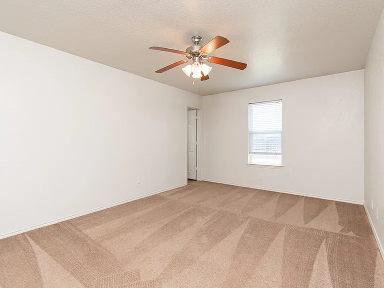 3902 Bolivar Dr — Photo 7