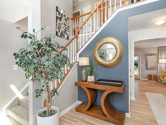3rd image of 5952 Whitehorse Ct