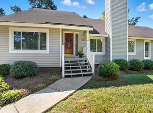 1136 Cameo Ct, Charlotte, NC 28270