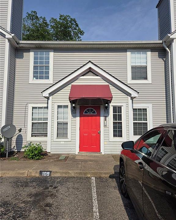 1st image of 357 Fort Worth Ave APT 209