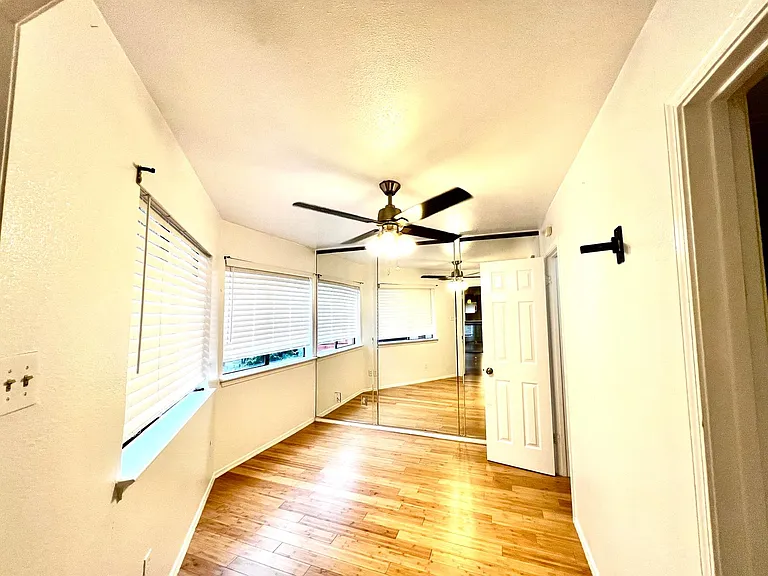 9839 Walnut St #305 — Photo 8