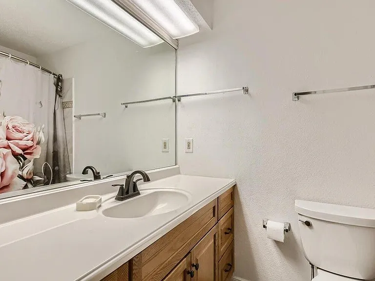 8400 Jamestown Dr #512 — Photo 9