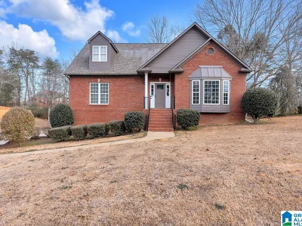 6565 White Oak Ln, Bessemer, AL 35023