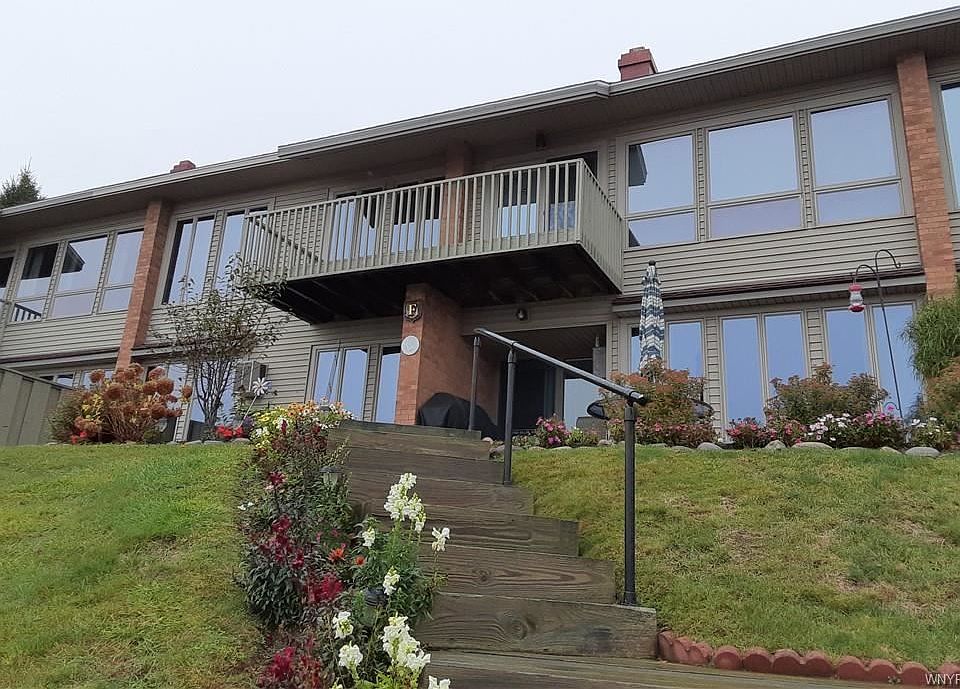 1st image of 5 Cayuga Dr #F
