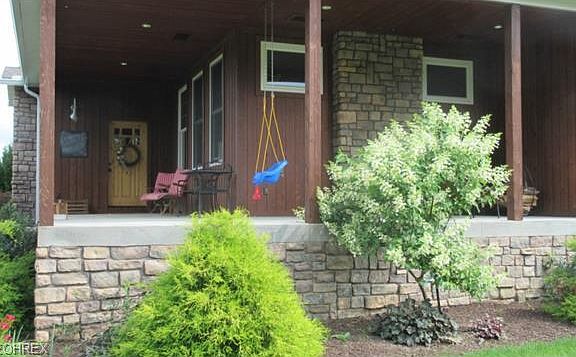 4th image of 5370 Hilltop Dr NW