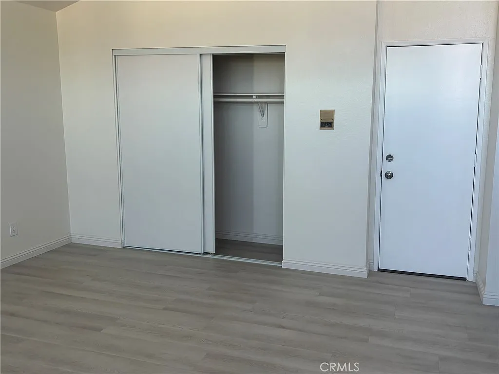 3 bed, 2.5 bath, 1260 sqft, $3,300 — Photo 4