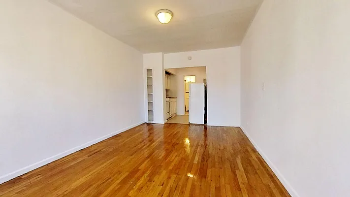 Rented by Bond New York | media 12