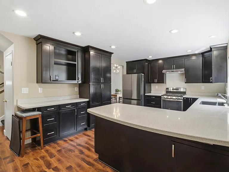 6001 Castlebrook Dr — Photo 6