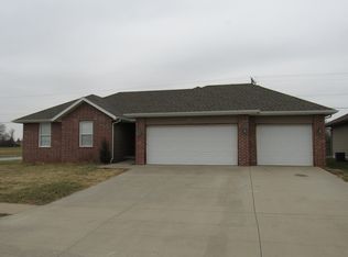 4415 W Nicholas St, Springfield, MO 65802