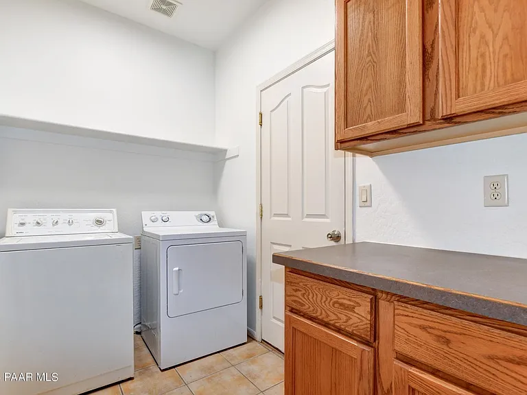 5520 N Bronco Ln — Photo 17