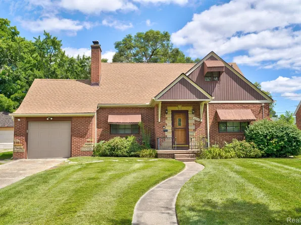 2214 Nolen Dr, Flint, MI 48504