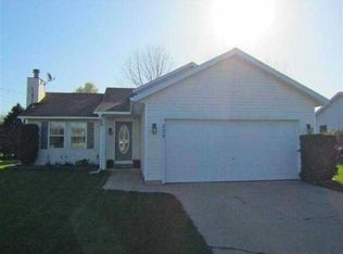 229 Country Club Rd, Holland, MI 49423